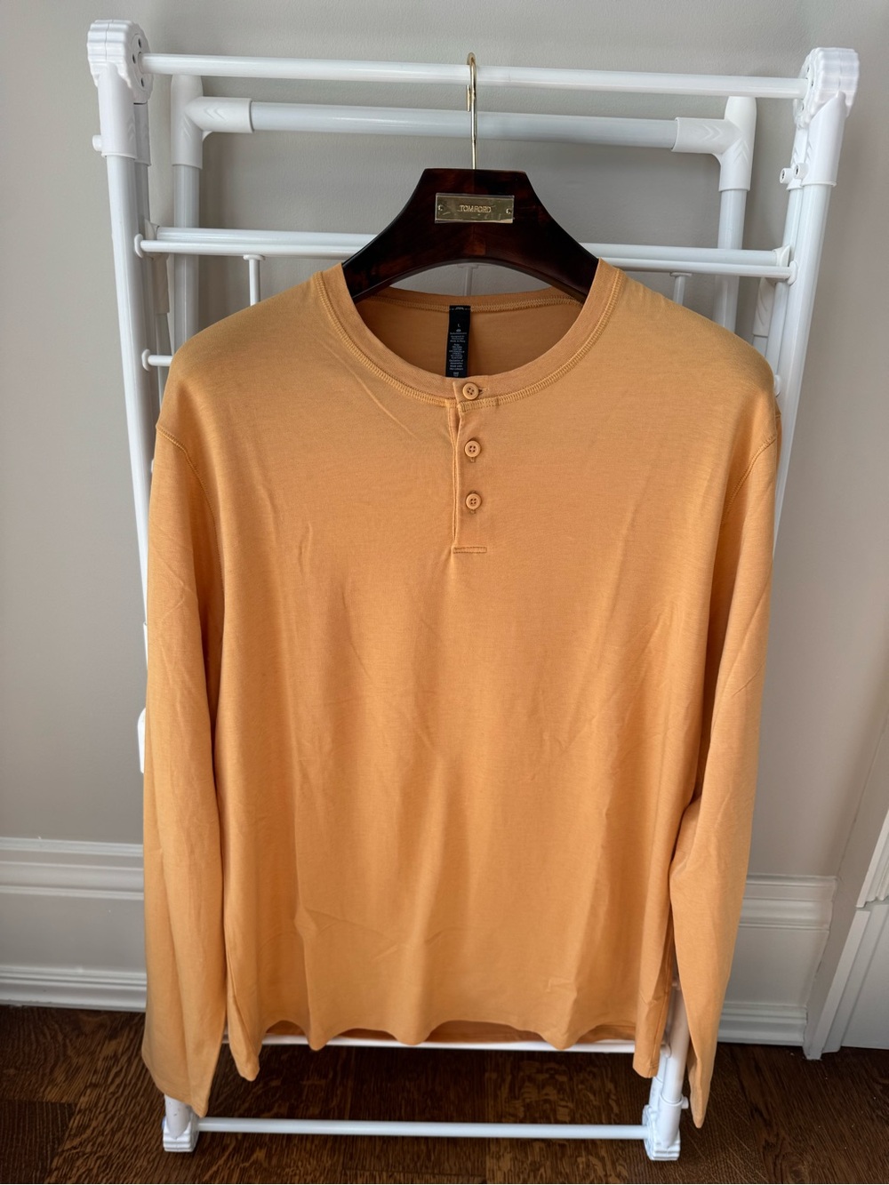 New Lululemon Men's LS Henley in Lt Mustard Lg